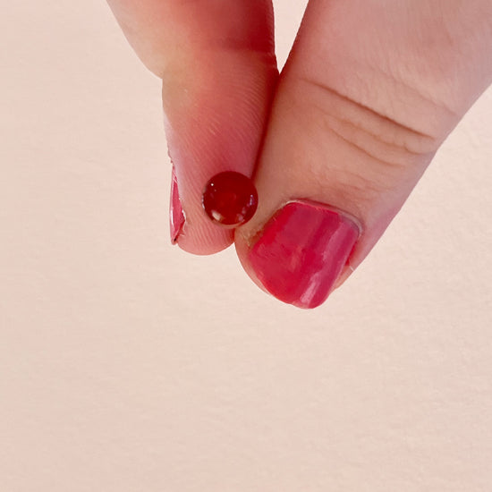 1 stk. fg. Karneol Minikind ørestik - ONE OF A KIND