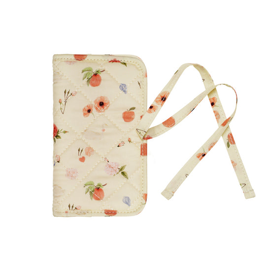 Jewelry Clutch
 Roses and Shells Maanesten