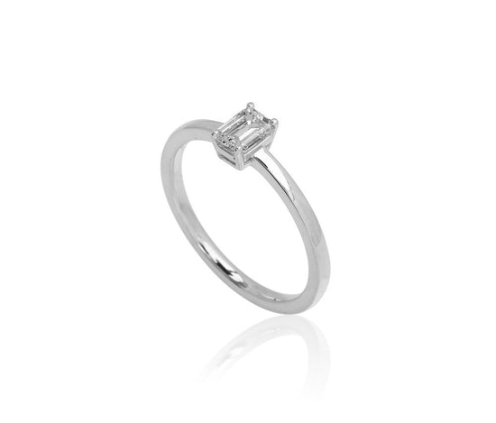 14Kt. Emerald cut ring 0,50ct DEF-VS rødguld