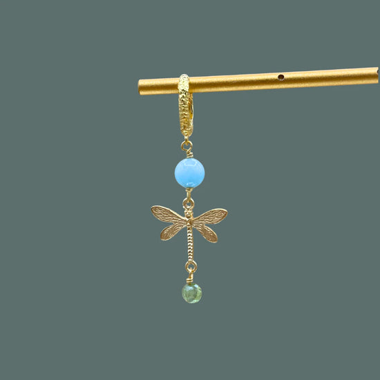 Single Small Dragonfly No. 15 øreringe forgyldt - ONE OF A KIND