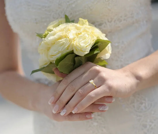 14kt. LG 0,25ct DEF/VS OvalCut ring Rødguld