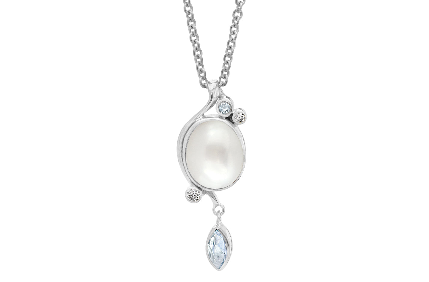 Rabinovich - Optimism Collier sølv hvid perle, sky blue, hv. topas